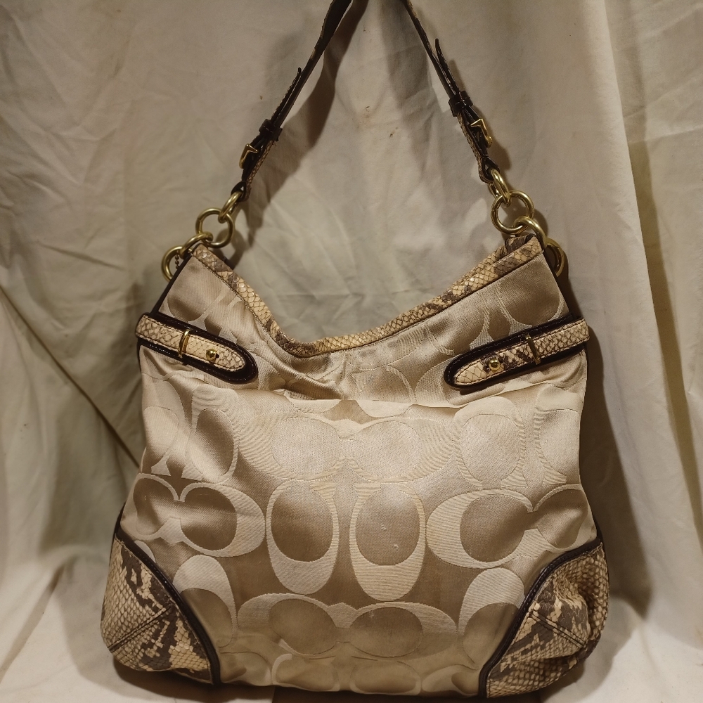 Coach sateen hobo - Picture 9 of 14